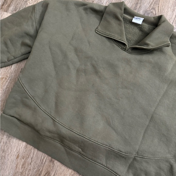 Outdoor Voices • Nimbus 1/4 Zip Sweatshirt - Picture 4 of 12